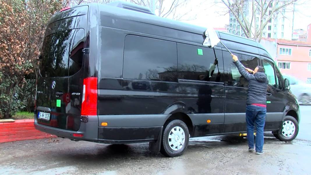 İstanbul’a gökten çamur yağdı! Oto yıkamacılar bayram etti - Resim: 12